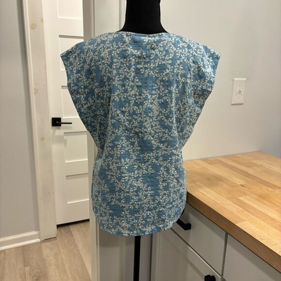 NWT ANA Sleeveless Top Blue Floral Small - Picture 3 of 6